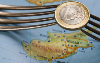 Cipru ridica restrictiile de transferuri externe si control valutar
